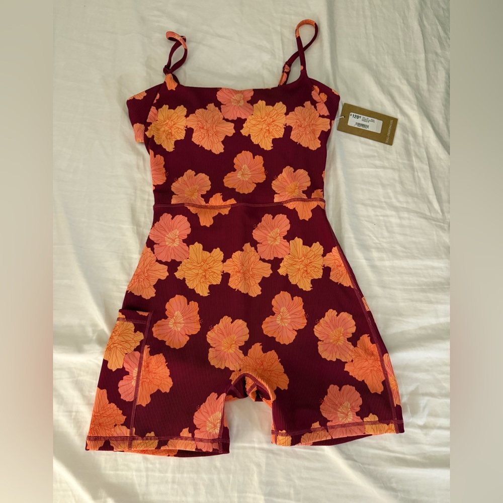 TEAL X FIGHTING EEL COLLAB
Kayla Jumpsuit in Anemone Hibiscus